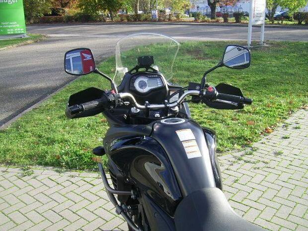Suzuki V-Strom 650 2012 - image 2